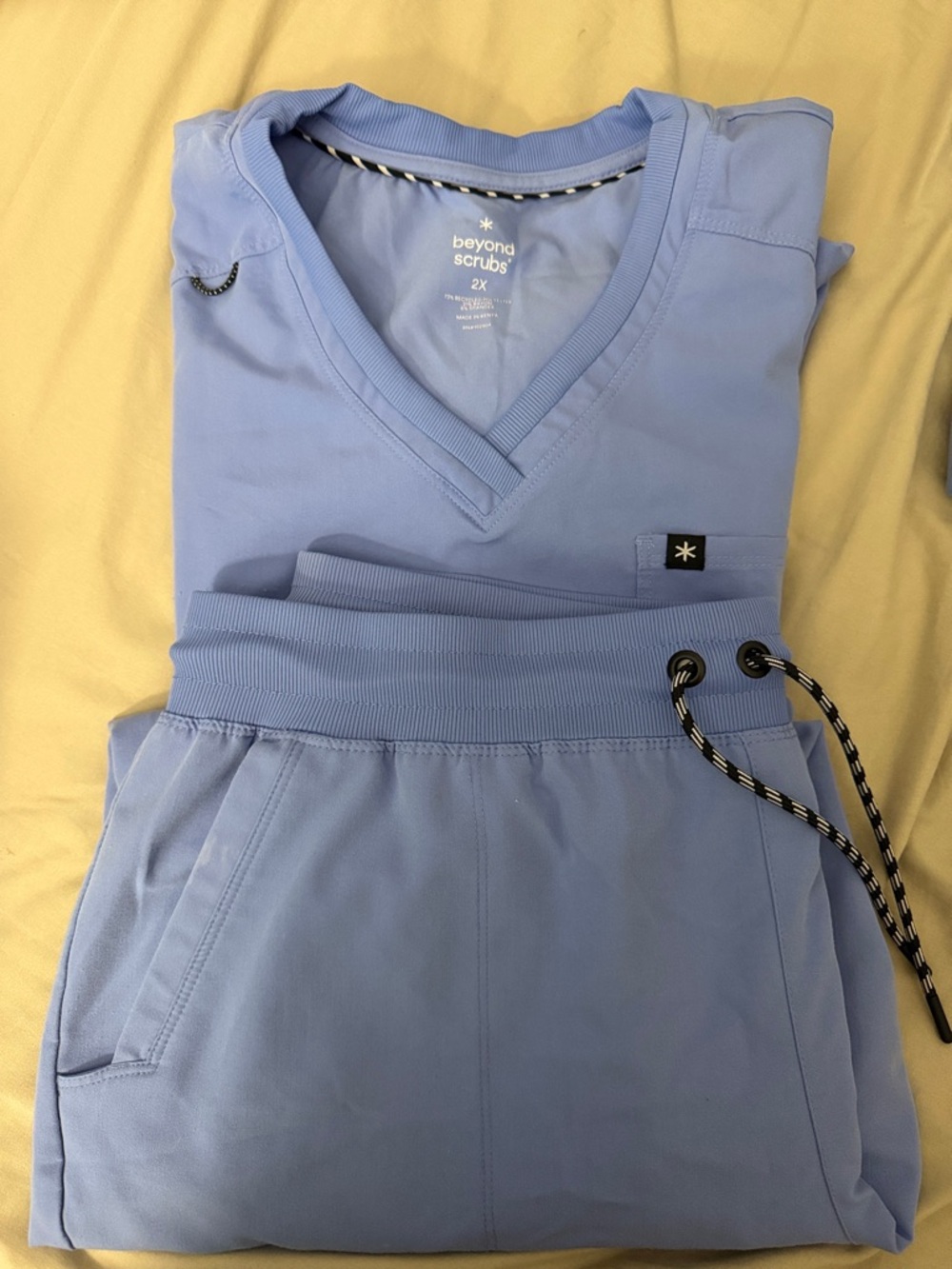 Beyond Scrubs Women's V-Neck Scrub Top & Jogger Set - Light Blue